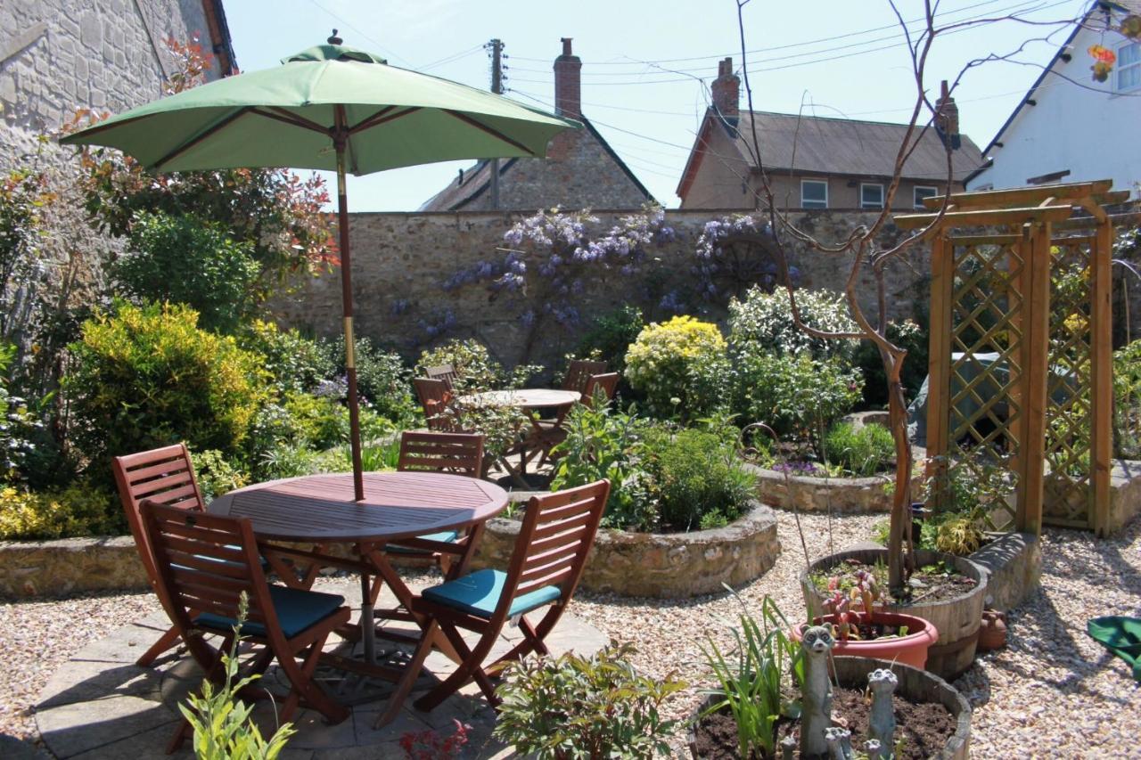 The Old Bakehouse Bed & Breakfast Colyton Exterior foto
